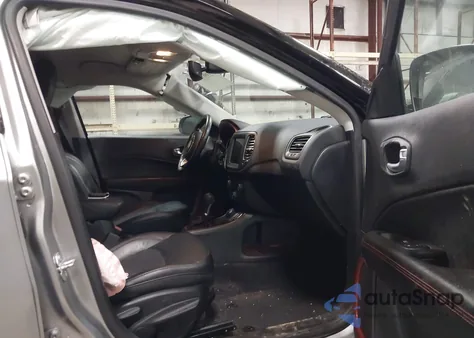 2019 Jeep Compass Trailhawk 4X4 from USA, damaged, VIN 3C4NJDDB0KT712004